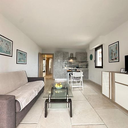 Luxurious 3 Rooms, Pool, Bnbrickeys Beausoleil Exteriör bild