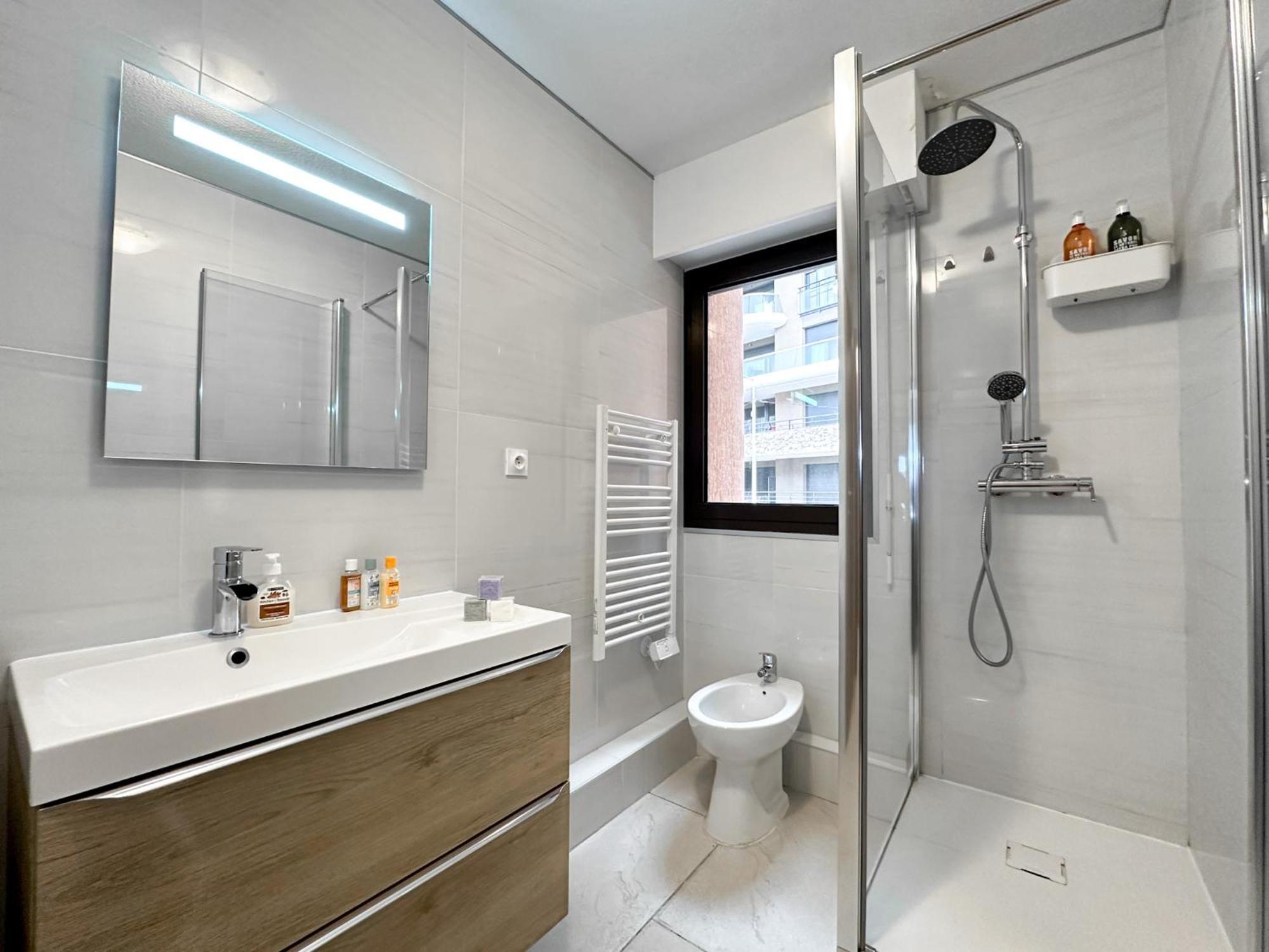 Luxurious 3 Rooms, Pool, Bnbrickeys Beausoleil Exteriör bild